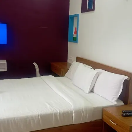 Kumaran Kudil - New Family Home Stay Vl Bodinayakkanur, Theni Exterior photo